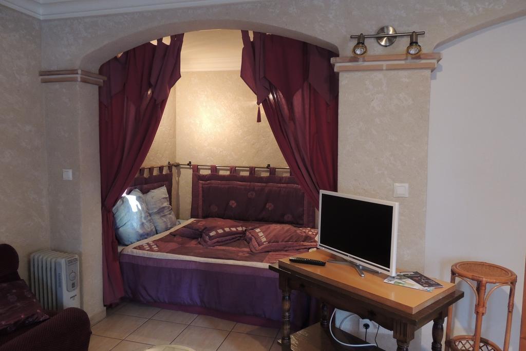 Le Manoir De Goliath Apartment *